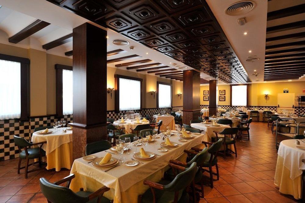 Hotel Lozano Antequera Zewnętrze zdjęcie