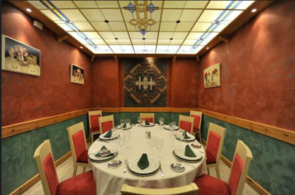 Hotel Lozano Antequera Zewnętrze zdjęcie