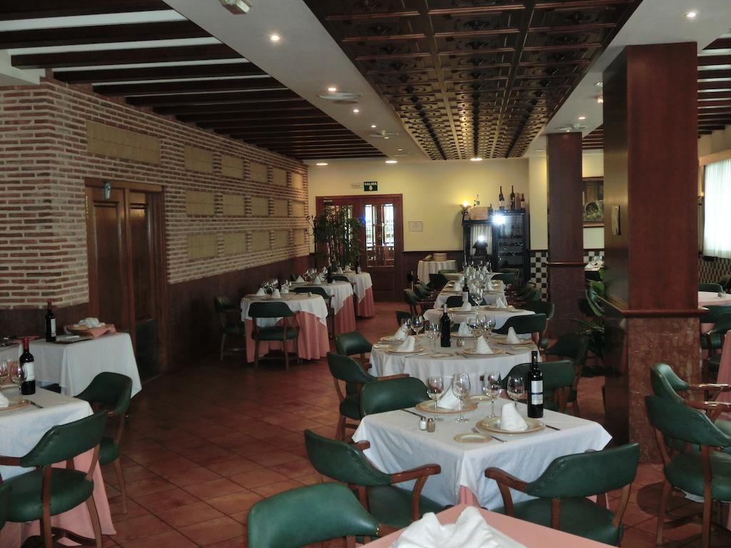 Hotel Lozano Antequera Zewnętrze zdjęcie